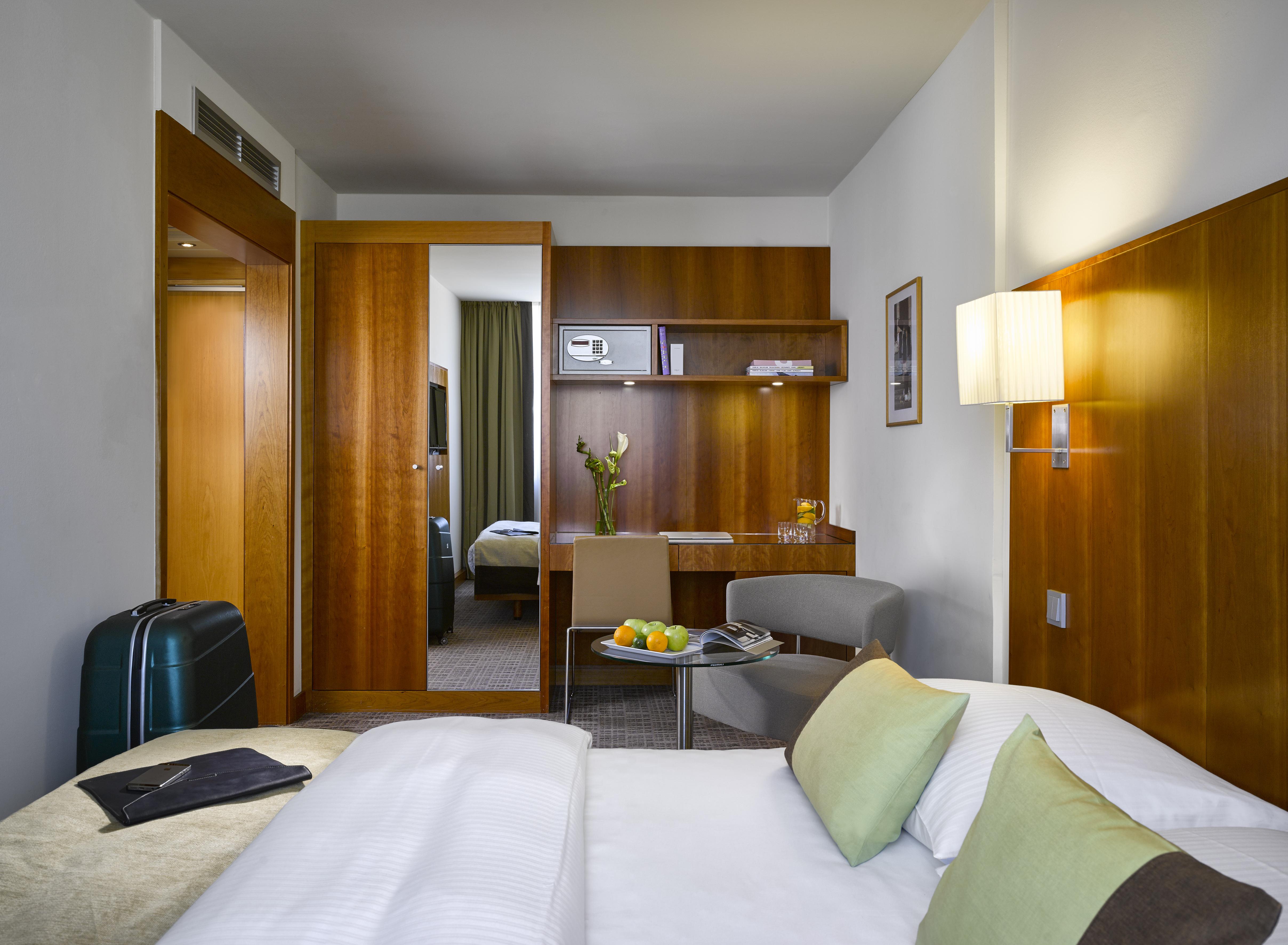 K+K Hotel Am Harras Munchen Bagian luar foto